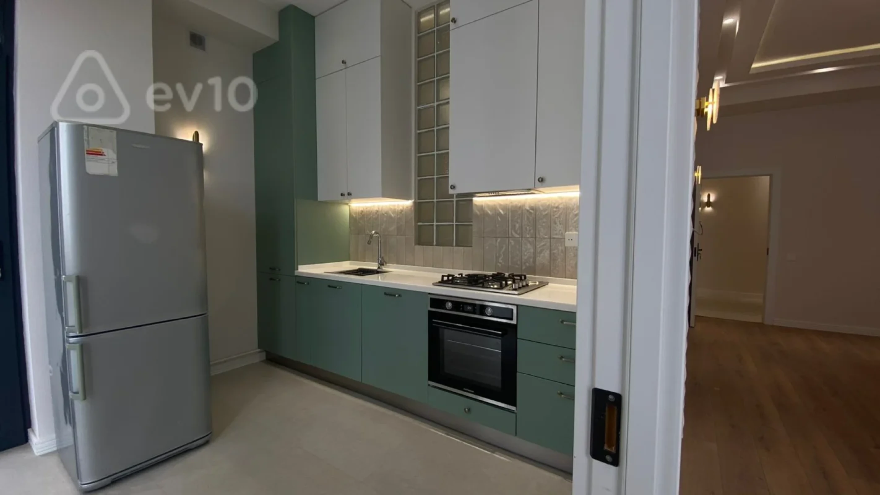 Kirayə verilir 2 otaqlı yeni tikili 72 m²