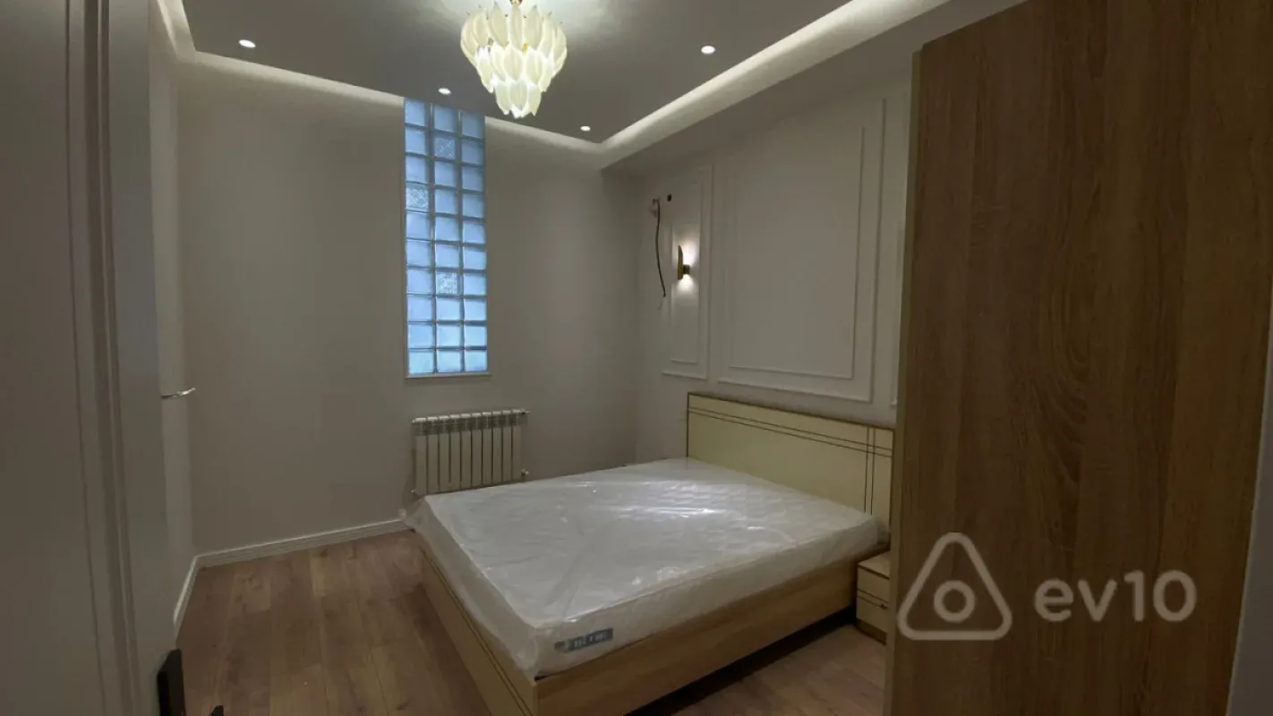 Kirayə verilir 2 otaqlı yeni tikili 72 m²