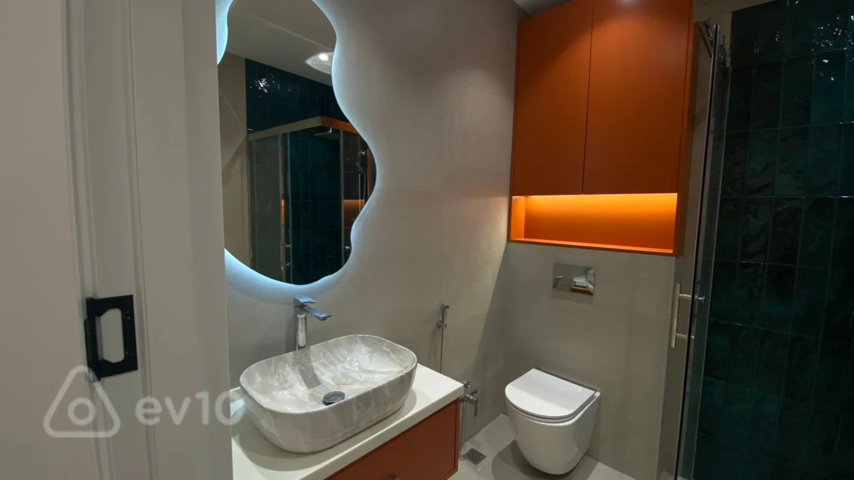 Kirayə verilir 2 otaqlı yeni tikili 72 m²