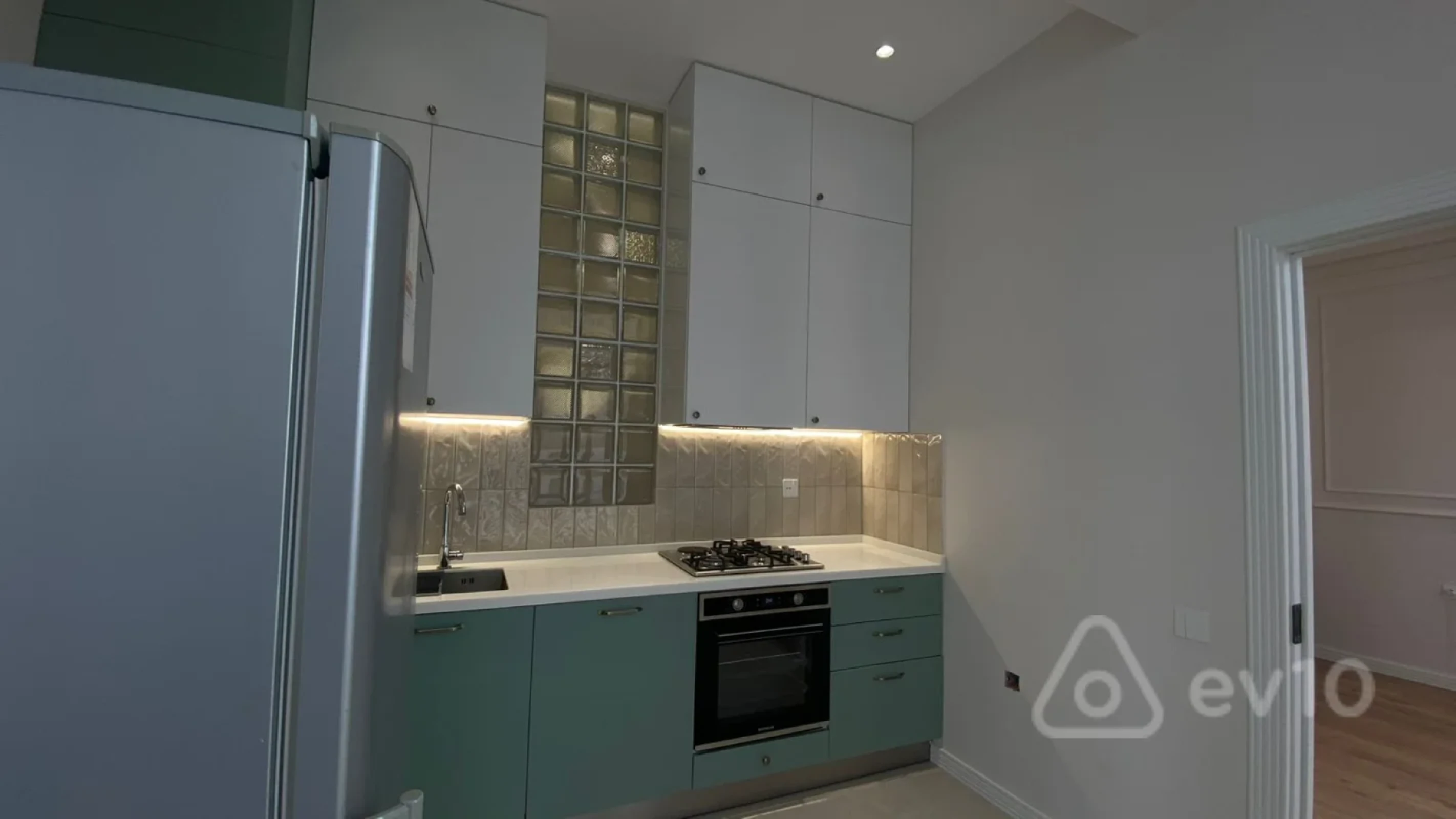 Kirayə verilir 2 otaqlı yeni tikili 72 m²