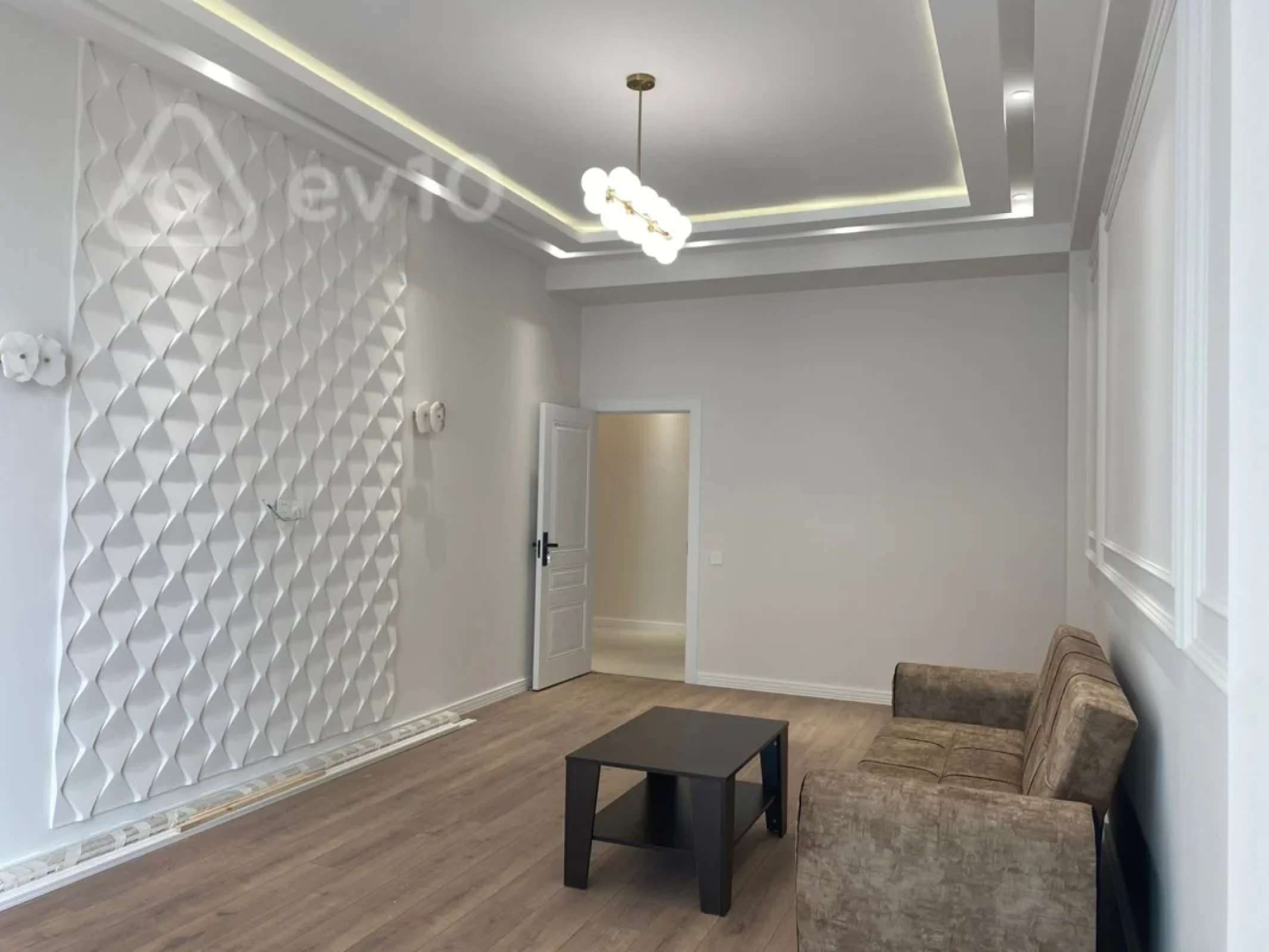 Kirayə verilir 2 otaqlı yeni tikili 72 m²