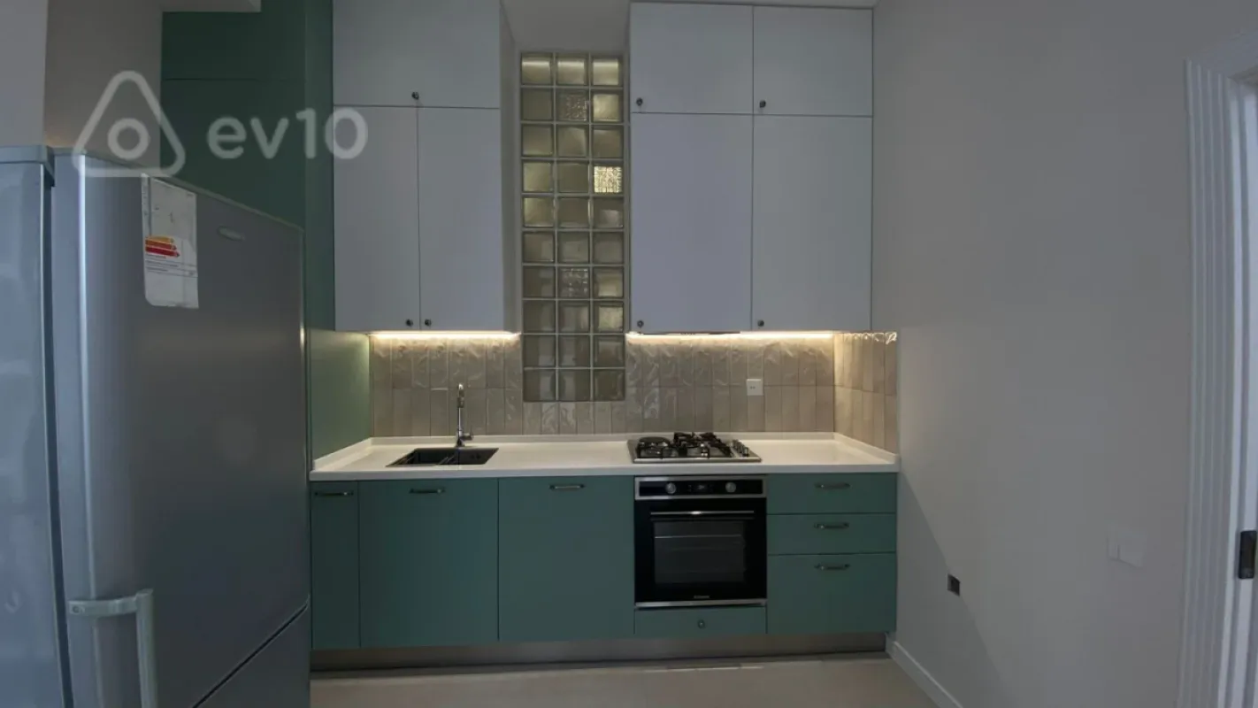 Kirayə verilir 2 otaqlı yeni tikili 72 m²