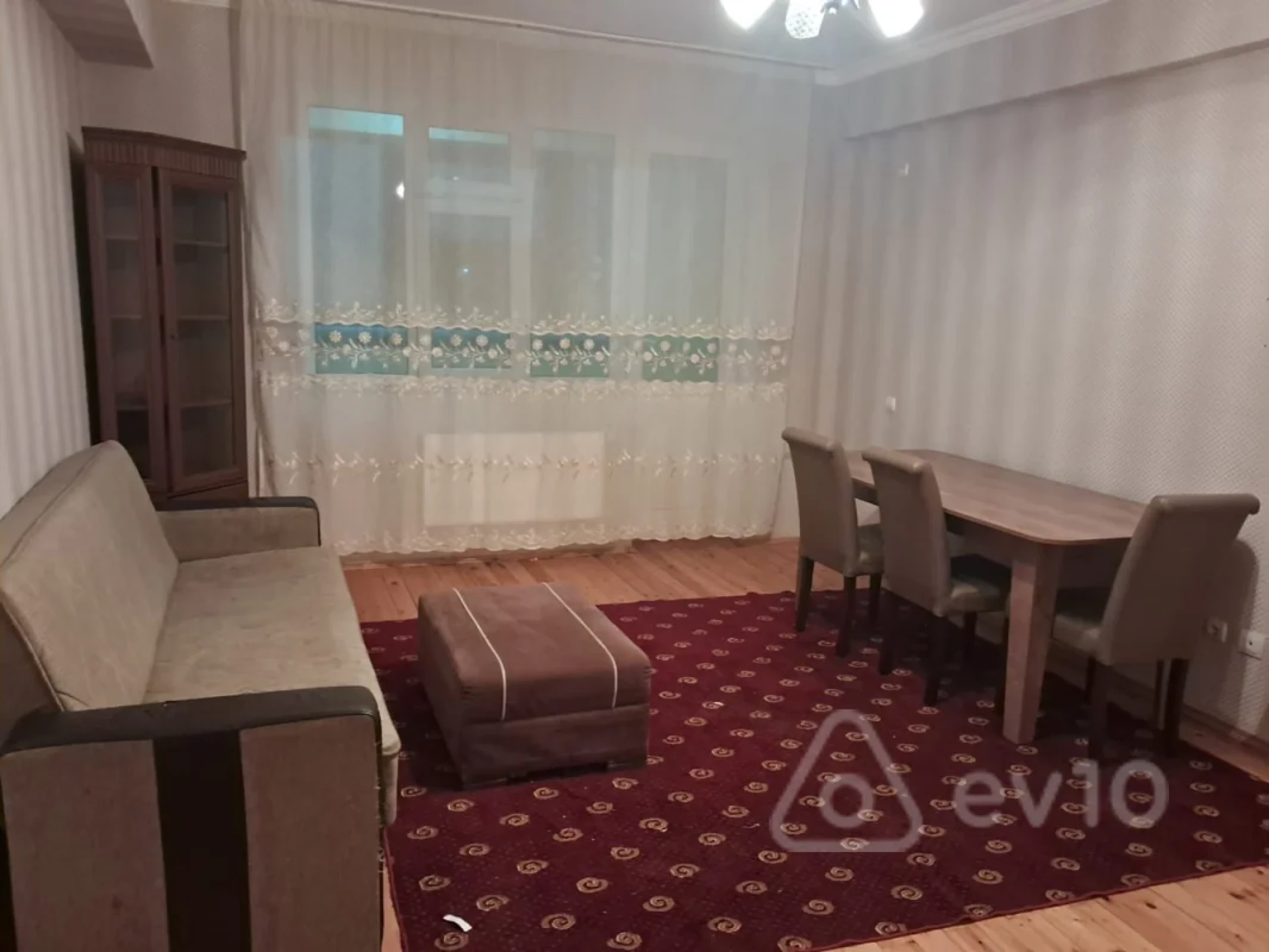 Kirayə verilir 3 otaqlı yeni tikili 100 m²