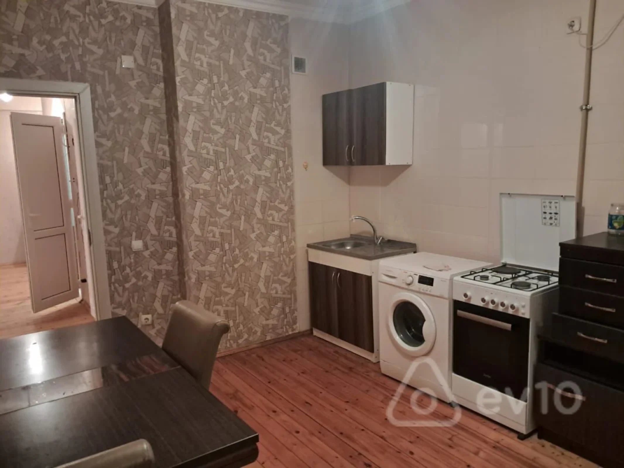 Kirayə verilir 3 otaqlı yeni tikili 100 m²