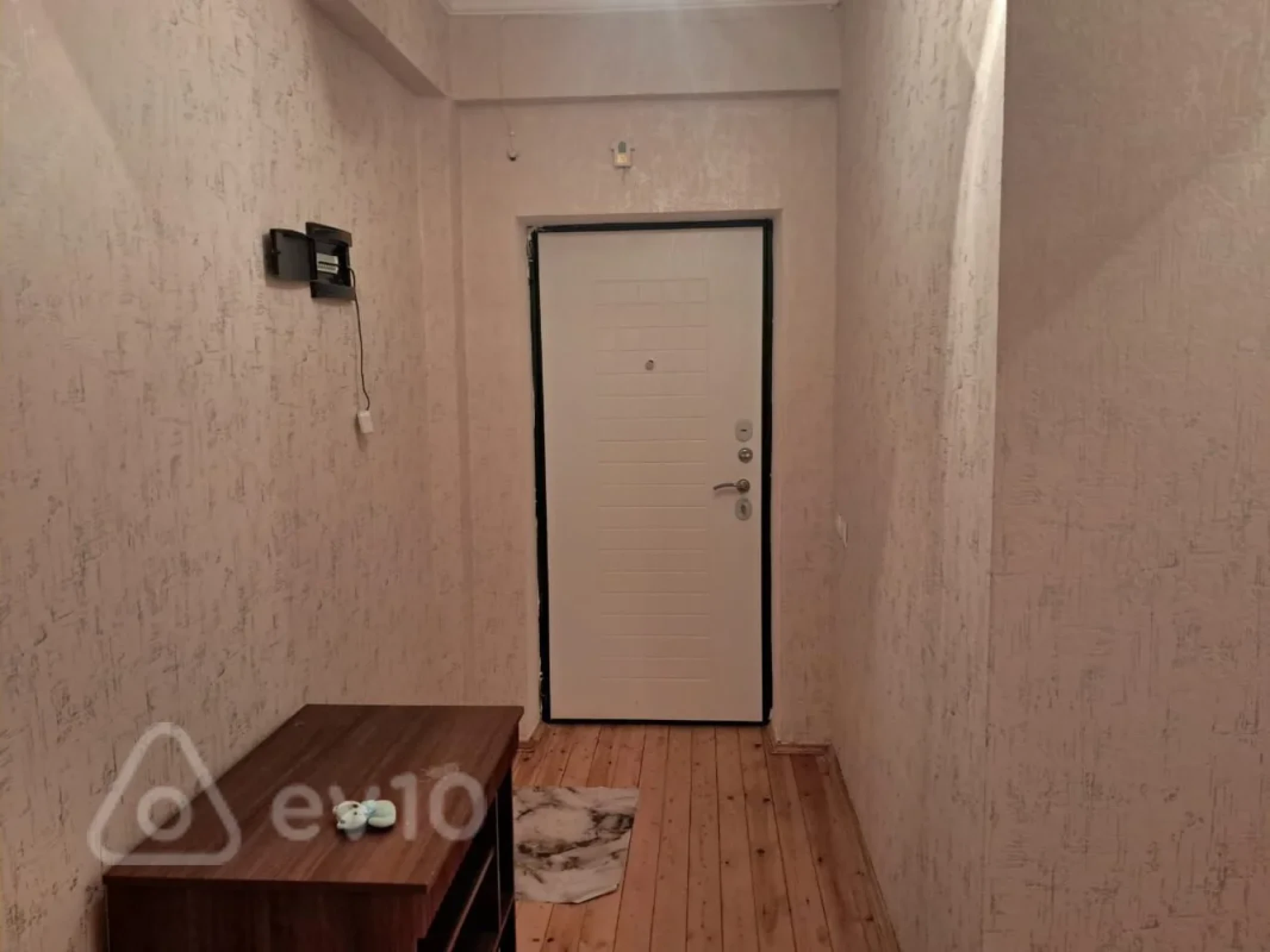 Kirayə verilir 3 otaqlı yeni tikili 100 m²