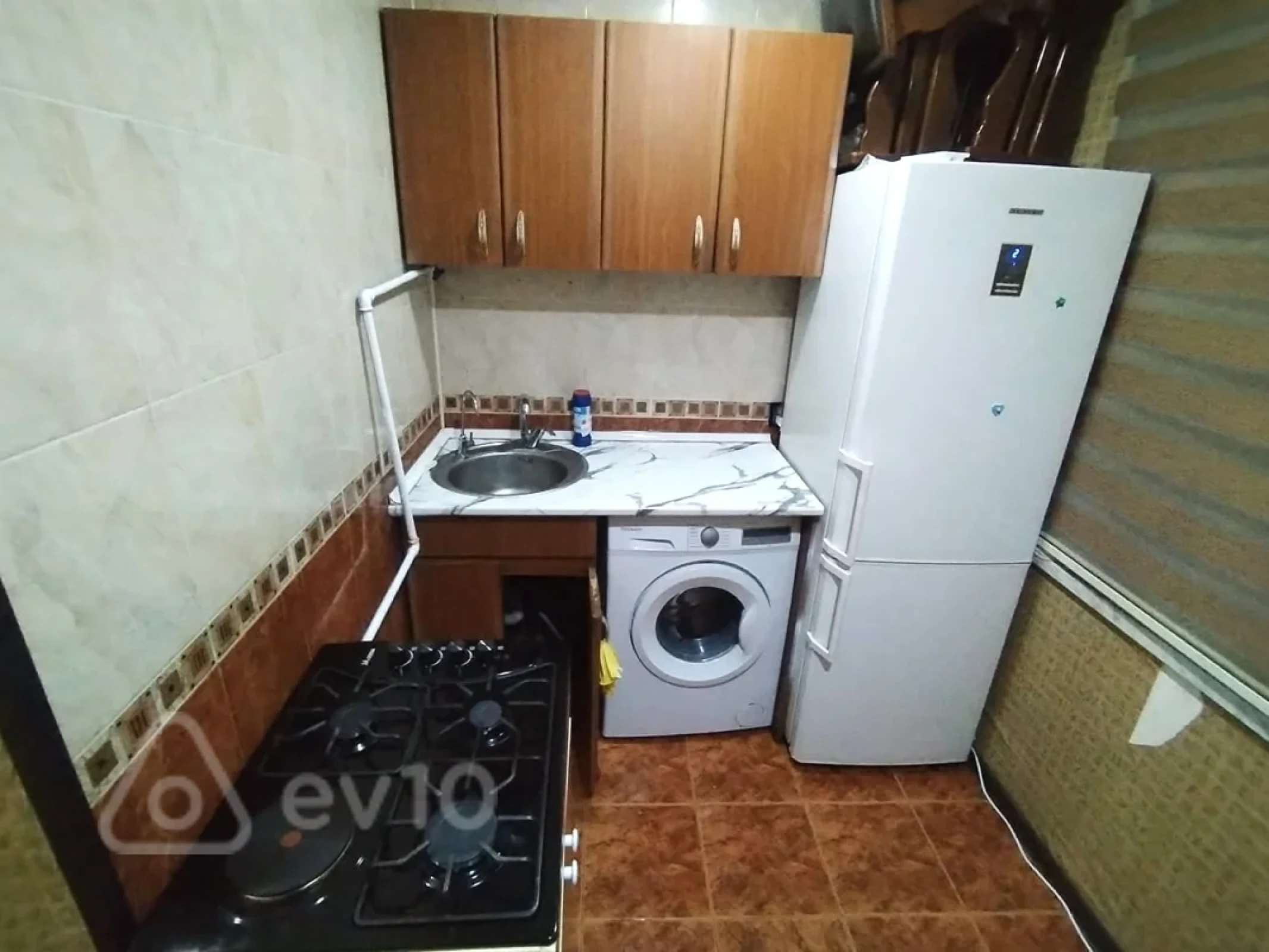 Kirayə verilir 2 otaqlı köhnə tikili 55 m²