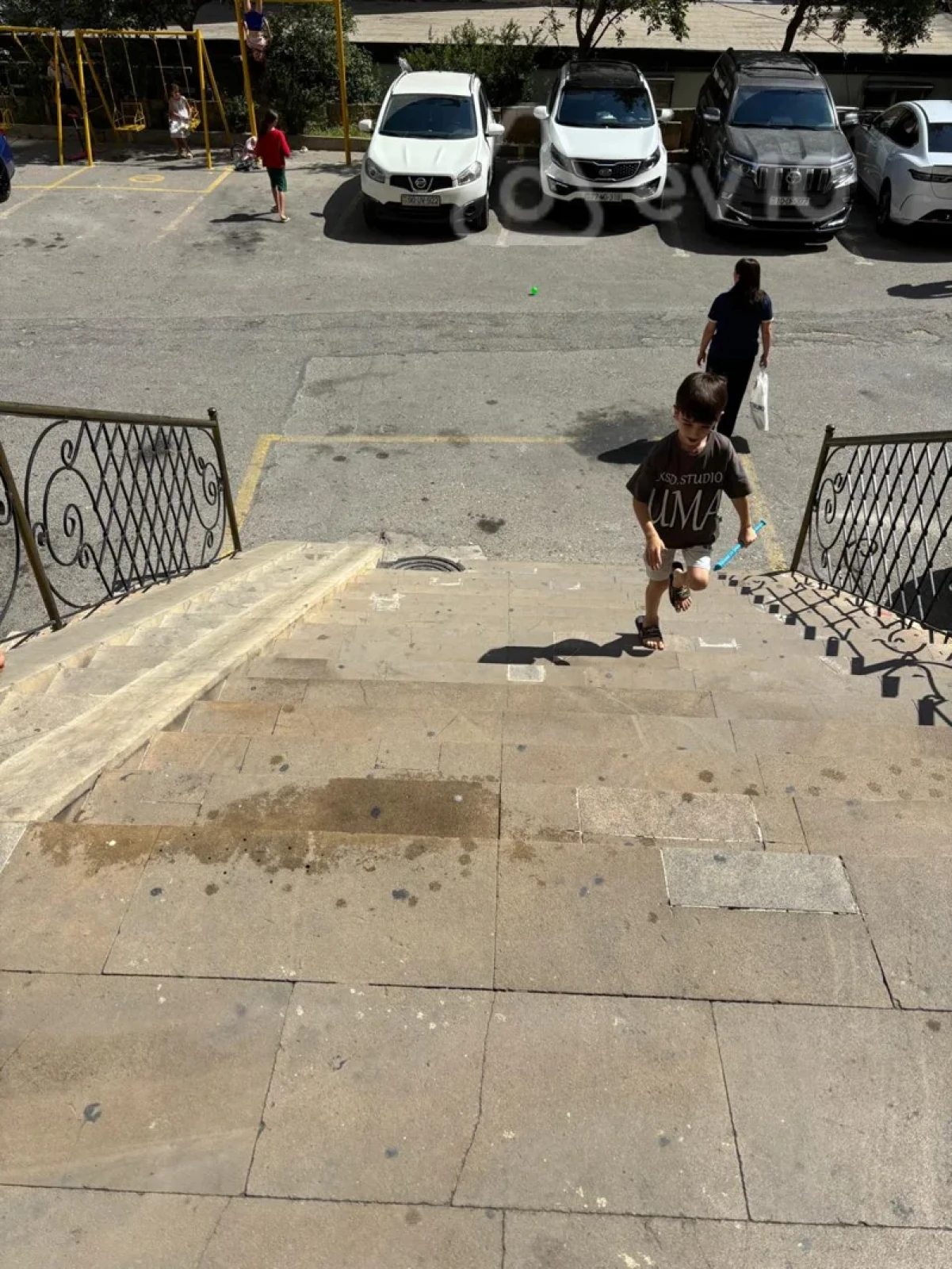 Satılır mənzil 93 m²