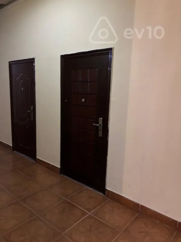 Satılır mənzil 93 m²