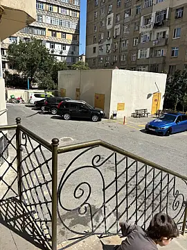 Satılır mənzil 93 m²