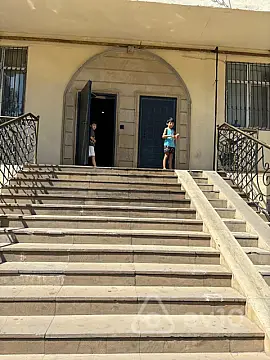 Satılır mənzil 93 m²