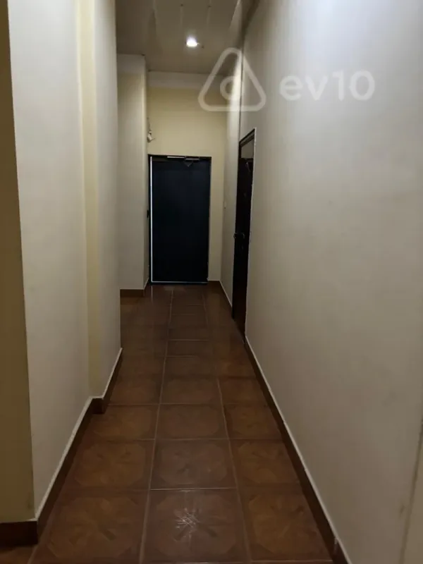 Satılır mənzil 93 m²