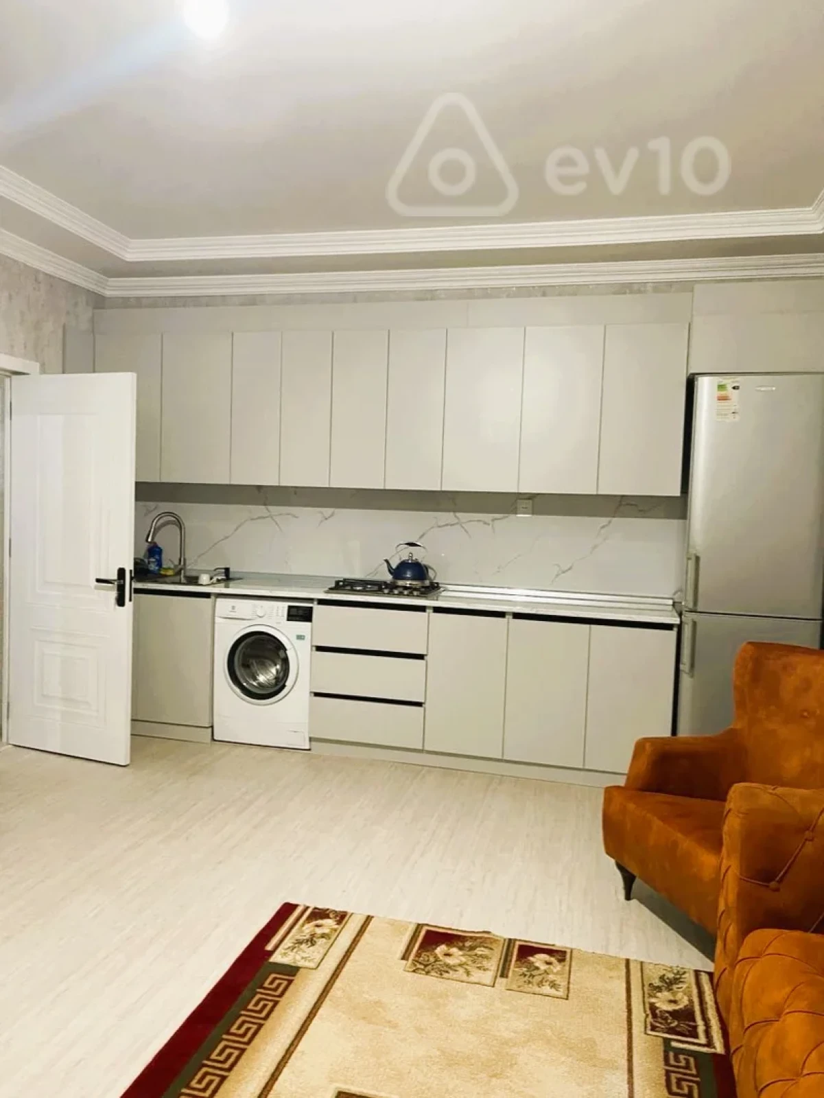 Kirayə verilir 3 otaqlı yeni tikili 95 m²