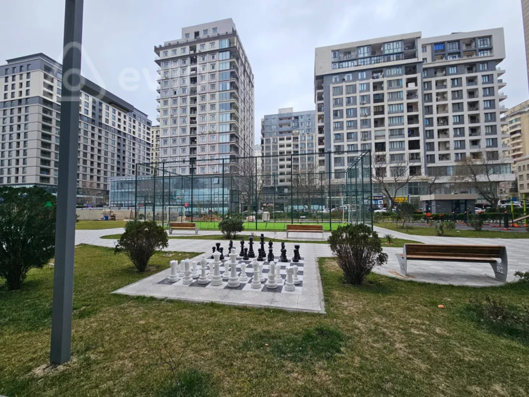 Kirayə verilir 2 otaqlı yeni tikili 67 m²