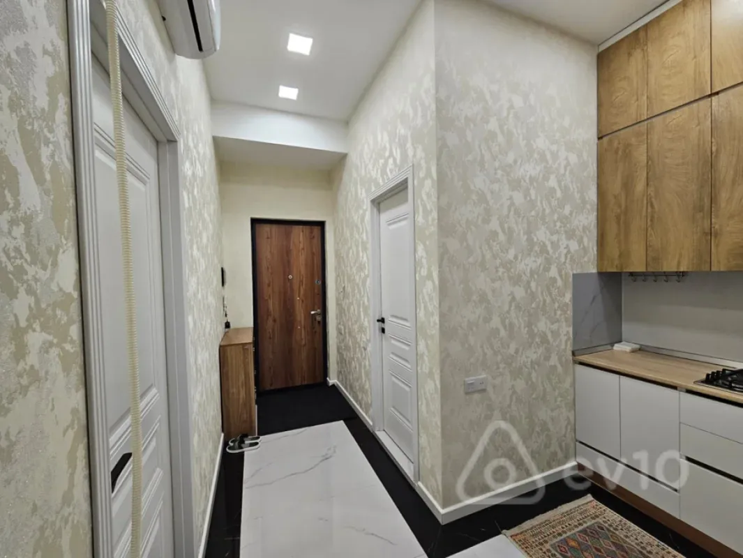 Kirayə verilir 2 otaqlı yeni tikili 67 m²