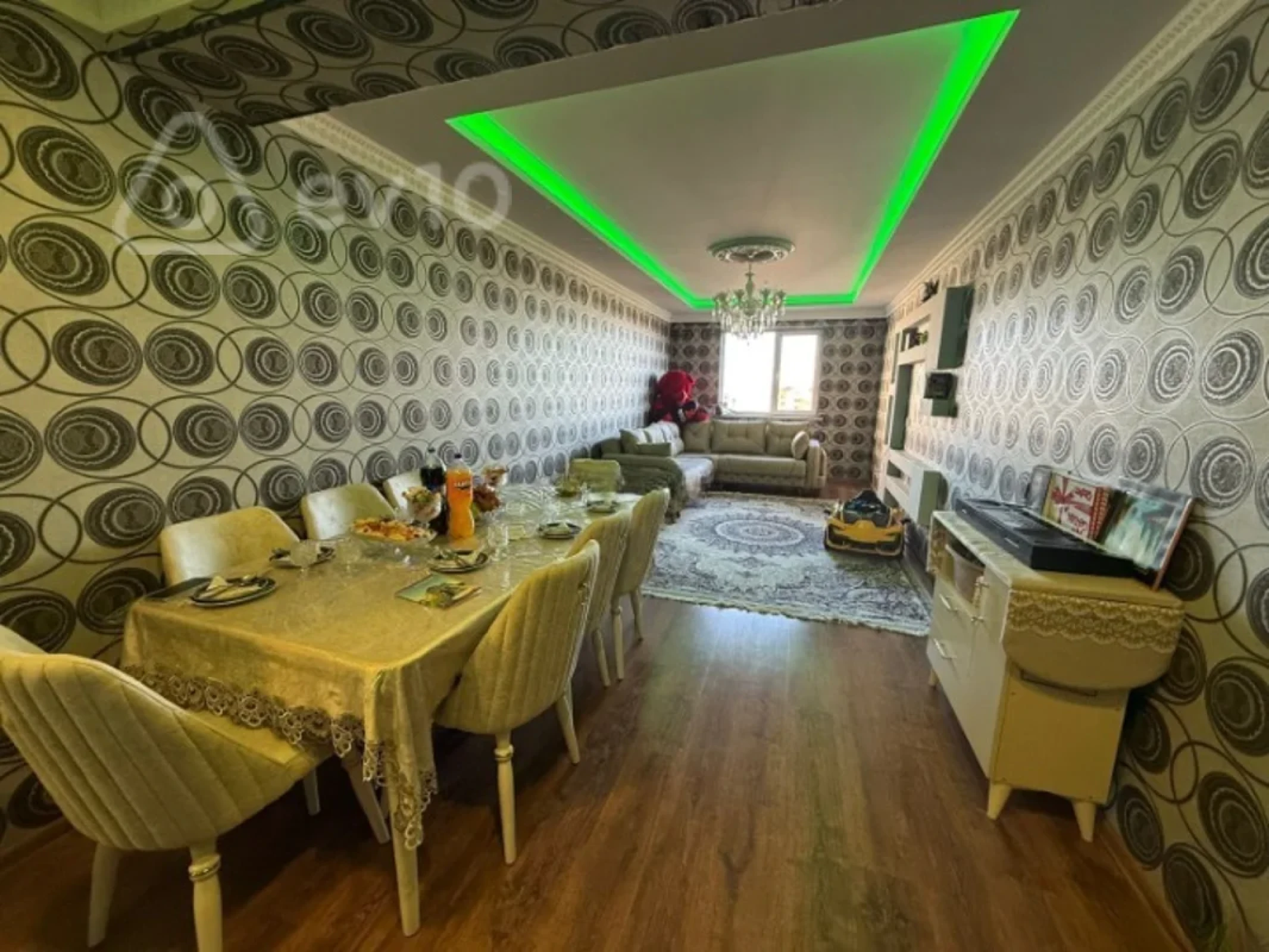 Satılır 3 otaqlı yeni tikili 135 m²