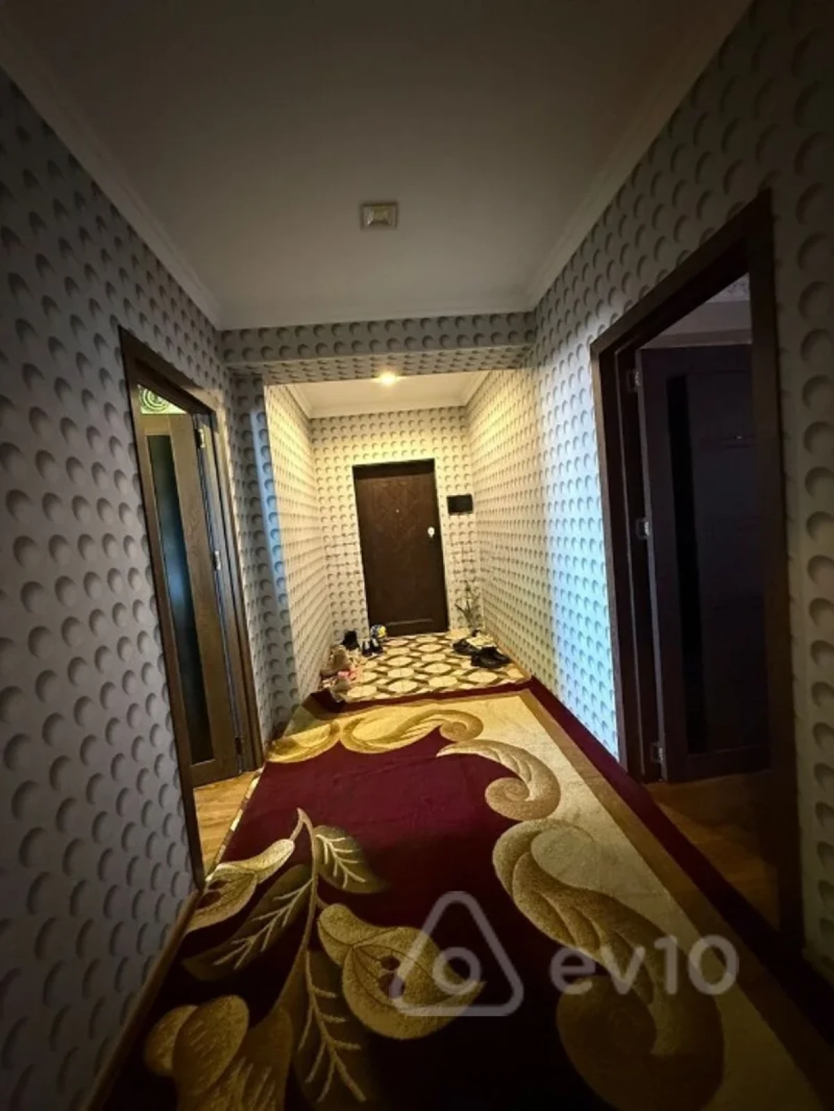 Satılır 3 otaqlı yeni tikili 135 m²