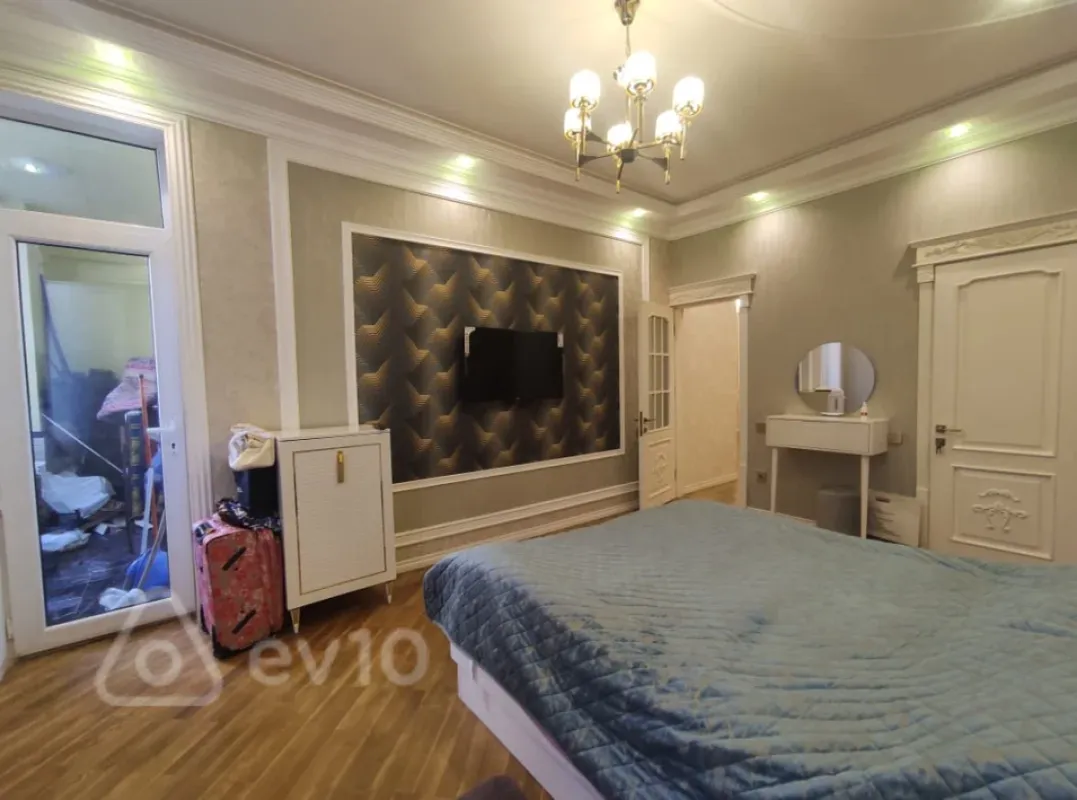 Satılır 3 otaqlı yeni tikili 138 m²