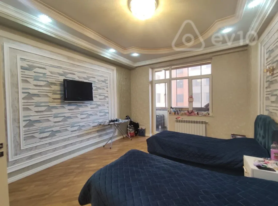Satılır 3 otaqlı yeni tikili 138 m²