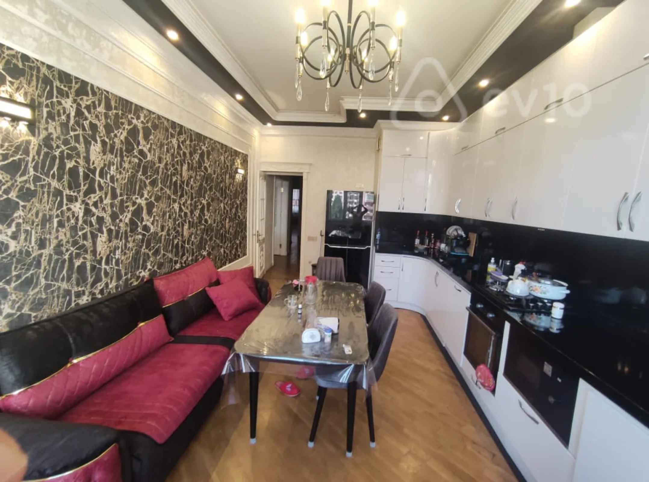 Satılır 3 otaqlı yeni tikili 138 m²