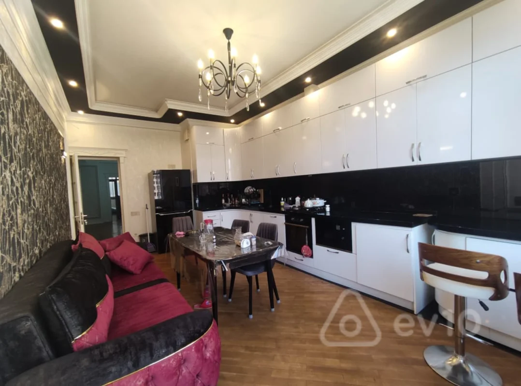 Satılır 3 otaqlı yeni tikili 138 m²