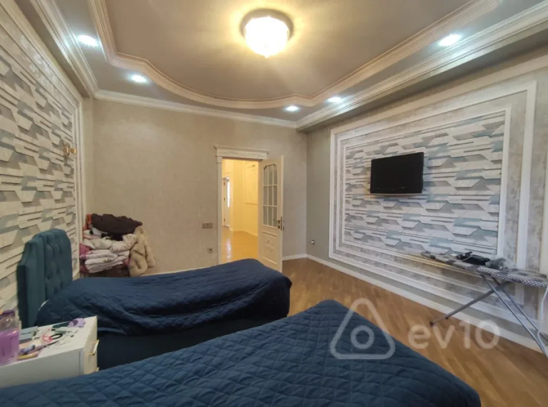 Satılır 3 otaqlı yeni tikili 138 m²