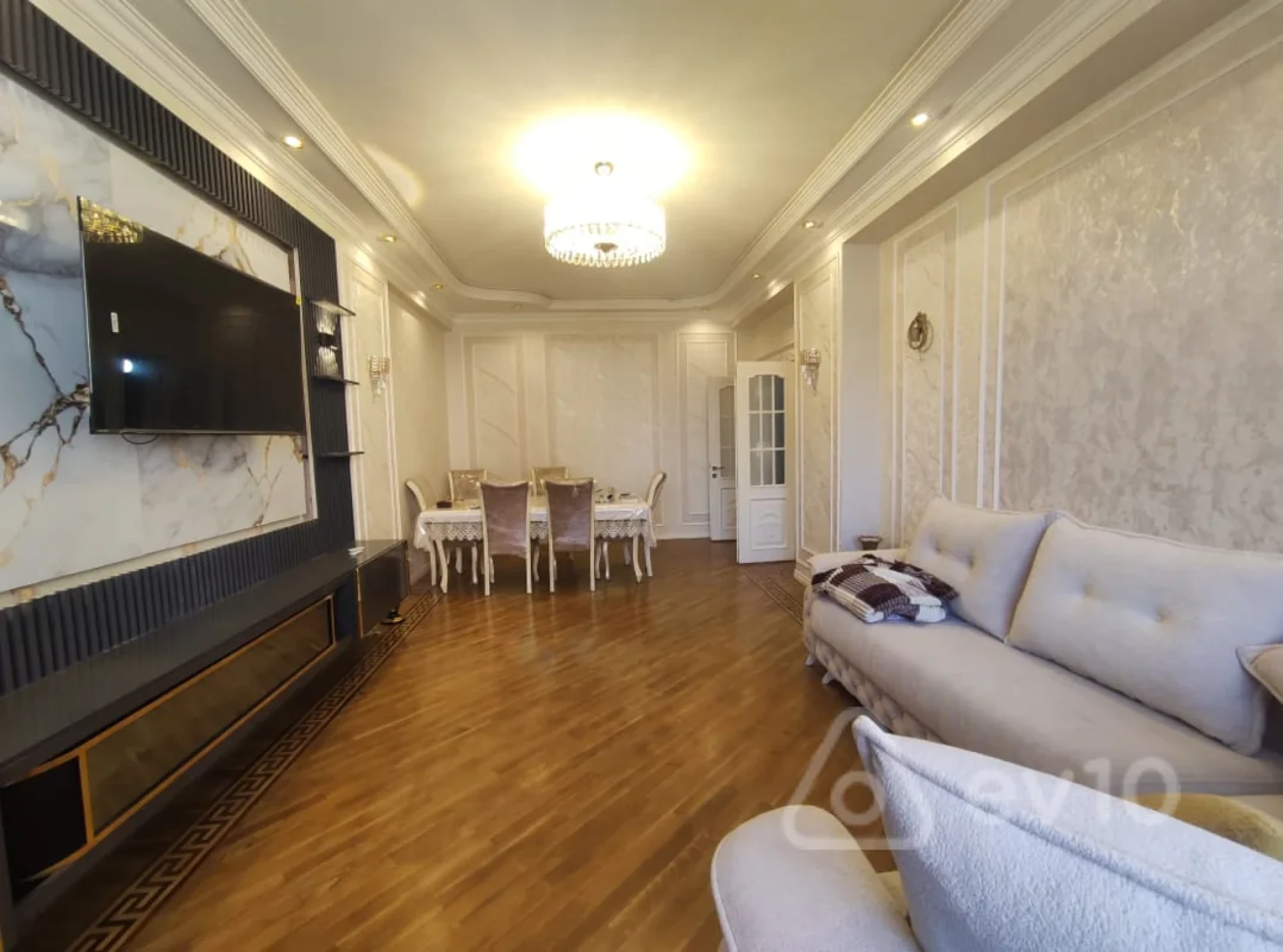 Satılır 3 otaqlı yeni tikili 138 m²