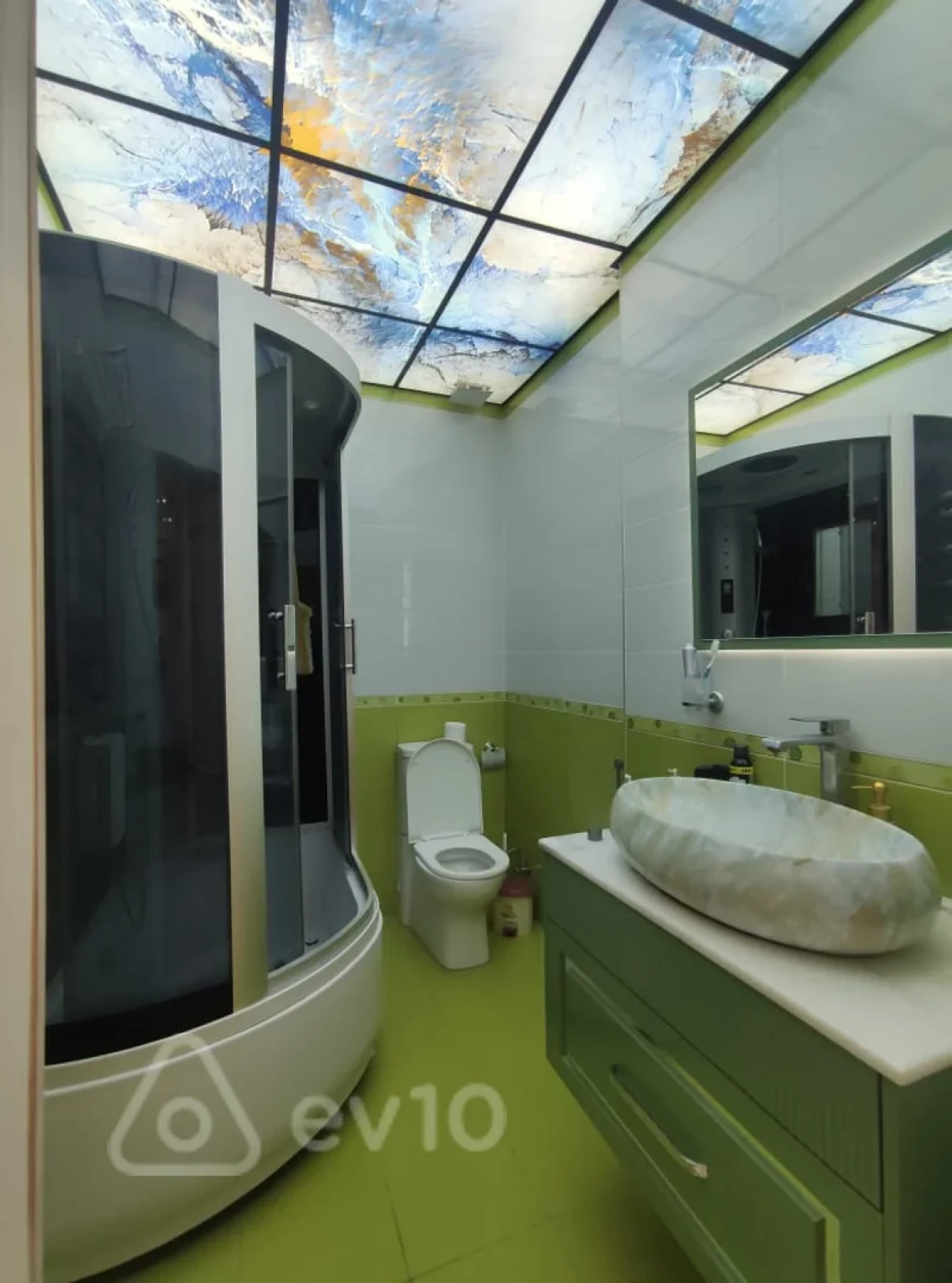 Satılır 3 otaqlı yeni tikili 138 m²