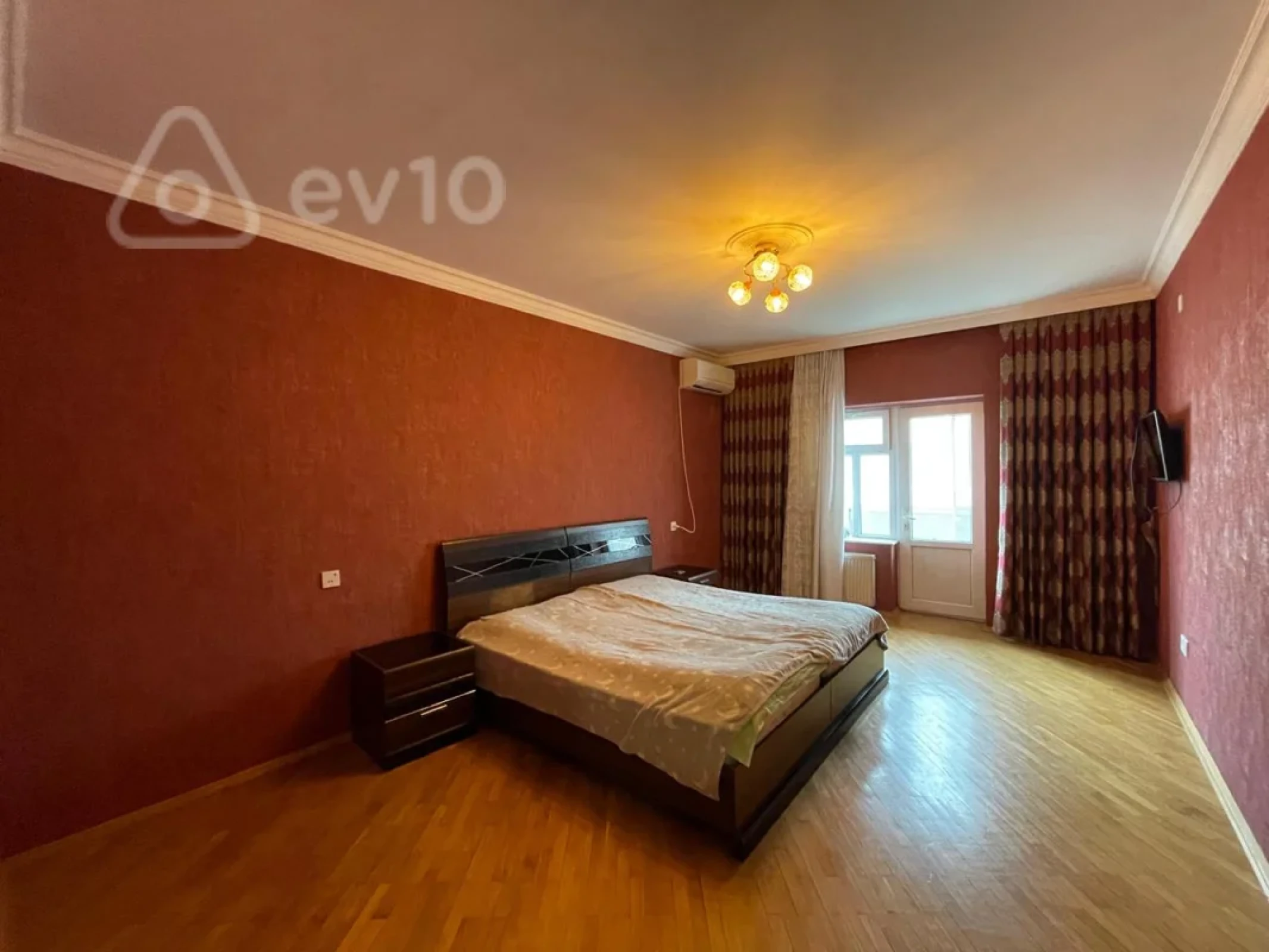 Satılır 3 otaqlı yeni tikili 141 m²