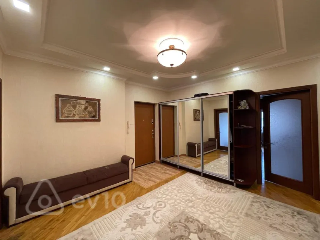 Satılır 3 otaqlı yeni tikili 141 m²