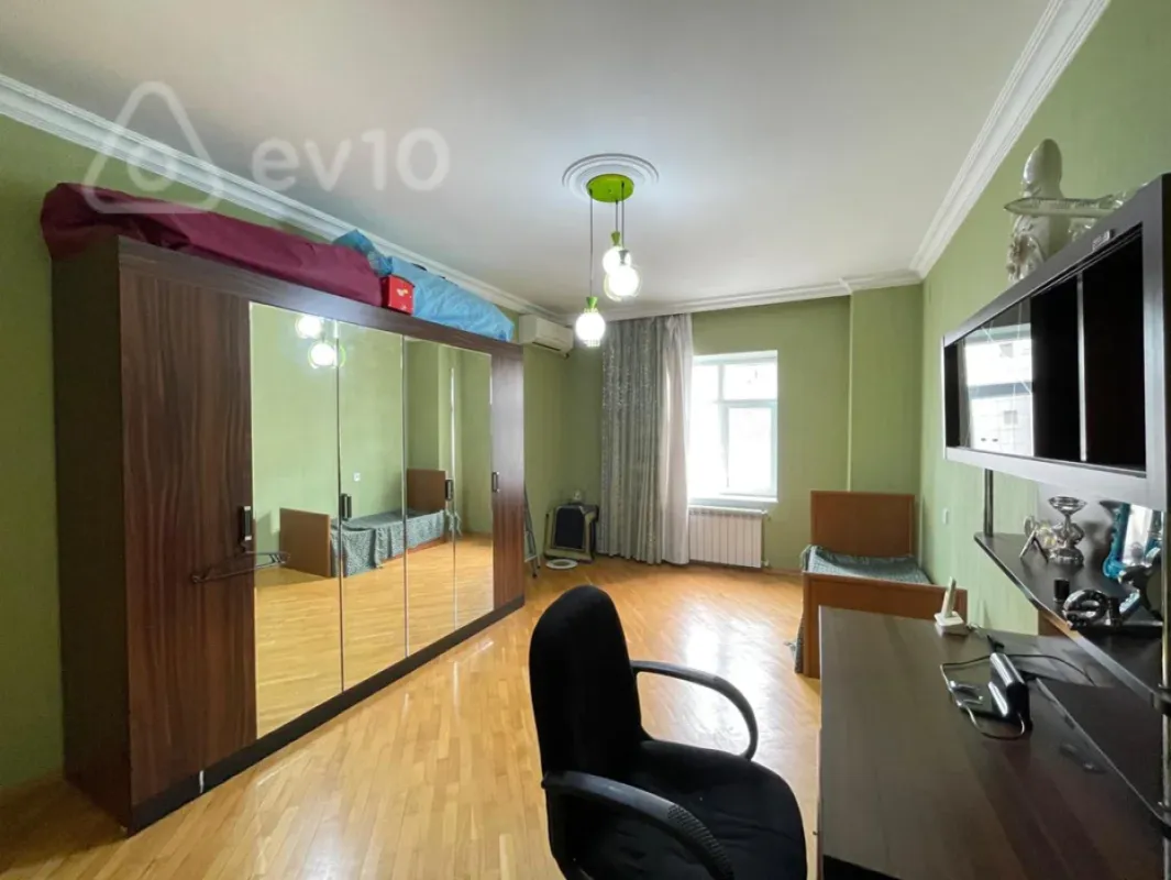 Satılır 3 otaqlı yeni tikili 141 m²