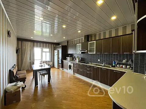 Satılır 3 otaqlı yeni tikili 141 m²