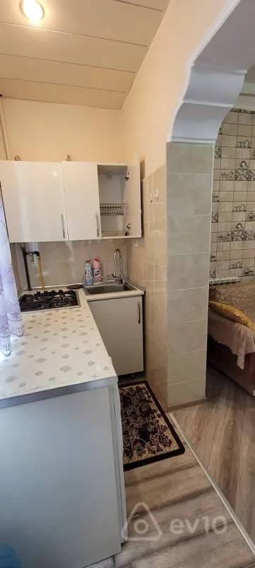 Kirayə verilir 2 otaqlı köhnə tikili 35 m²