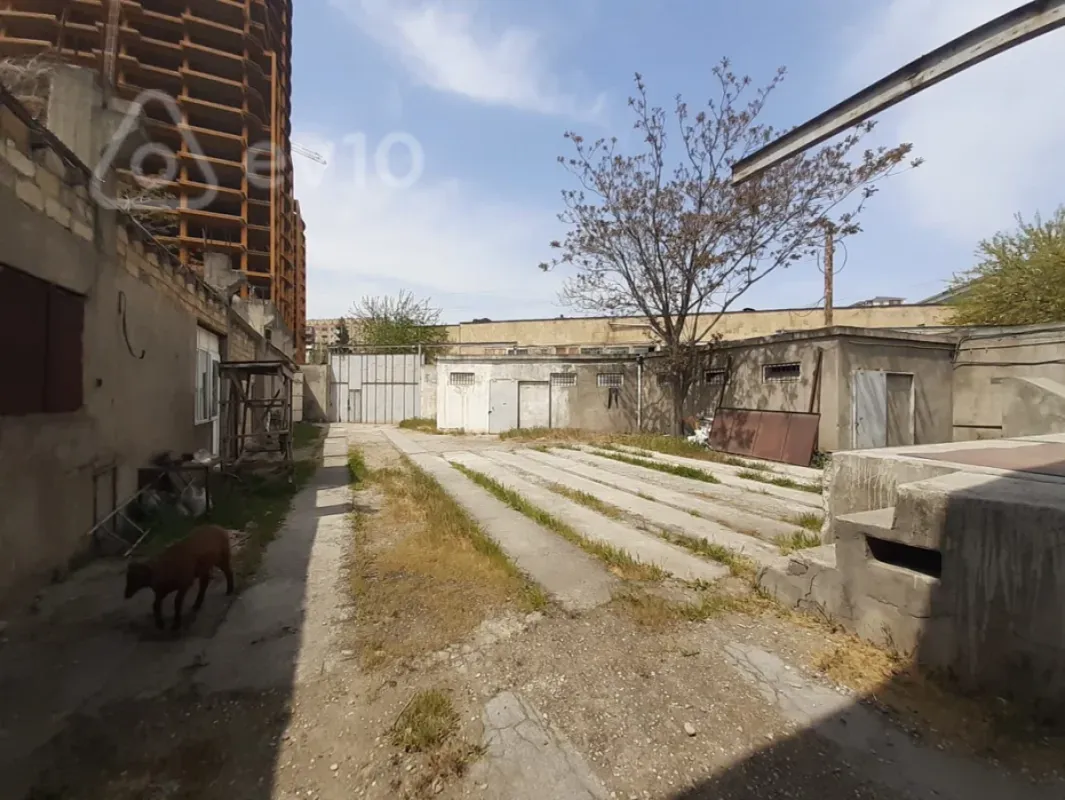 Kirayə verilir mənzil 270 m²