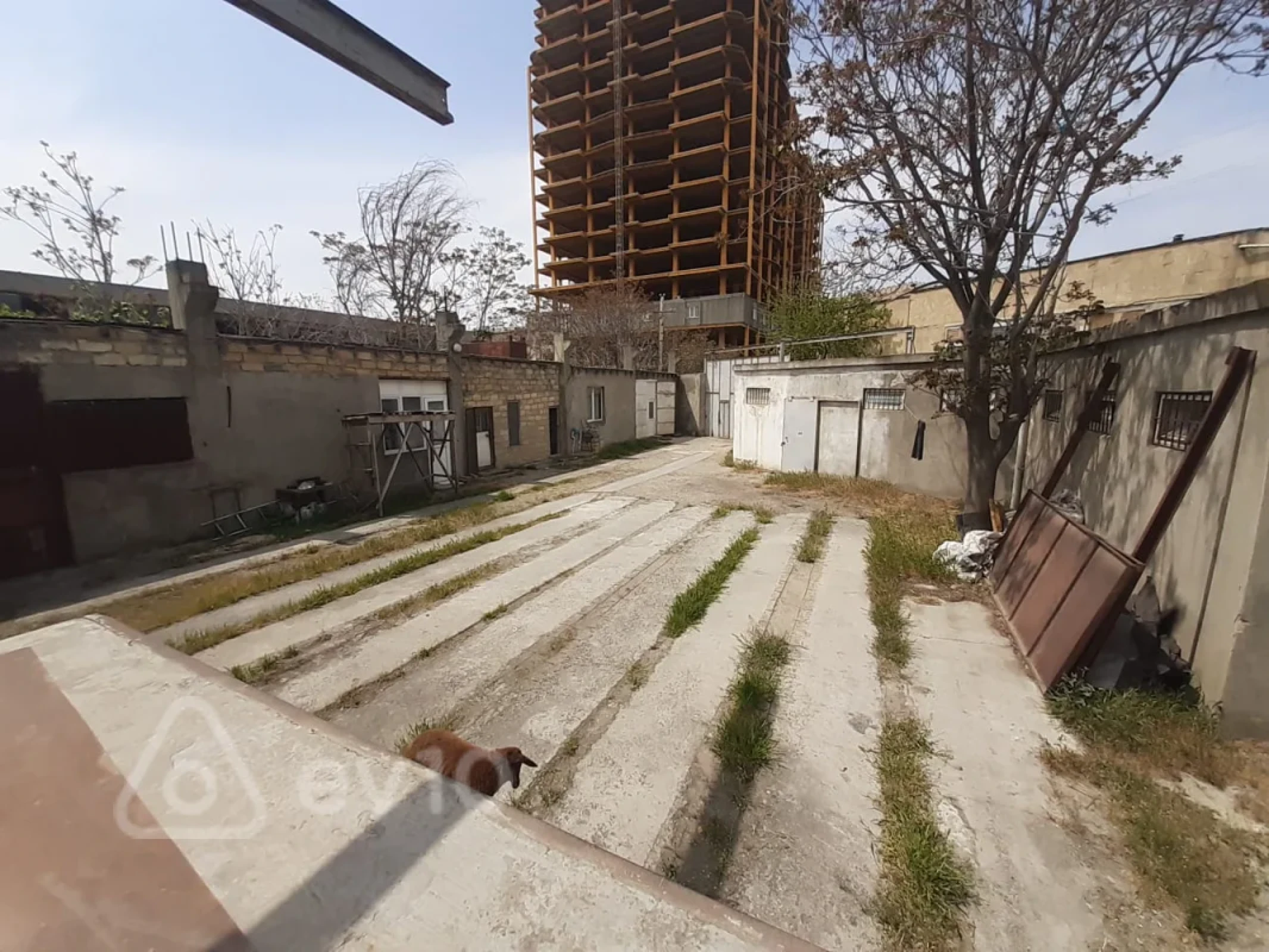 Kirayə verilir mənzil 270 m²