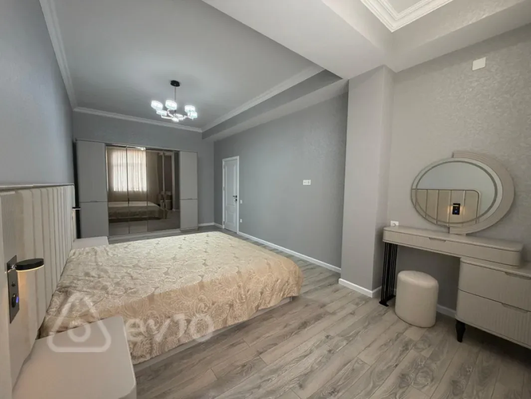 Kirayə verilir 3 otaqlı yeni tikili 100 m²