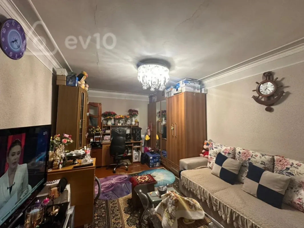 Satılır 2 otaqlı köhnə tikili 45 m²