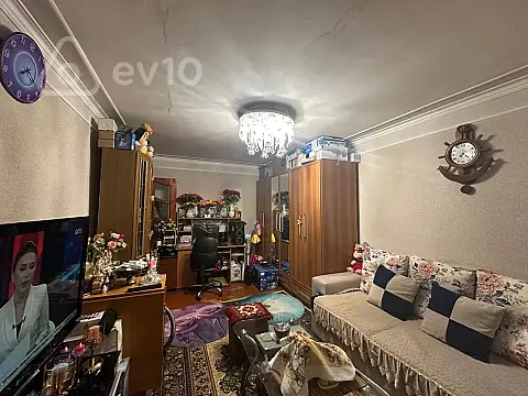 Satılır 2 otaqlı köhnə tikili 45 m²