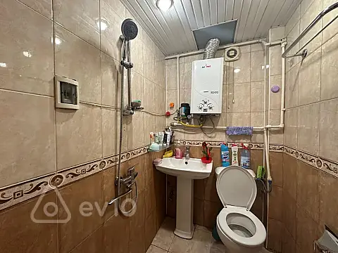 Satılır 2 otaqlı köhnə tikili 45 m²