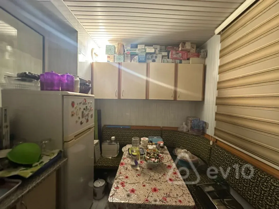 Satılır 2 otaqlı köhnə tikili 45 m²