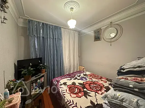 Satılır 2 otaqlı köhnə tikili 45 m²