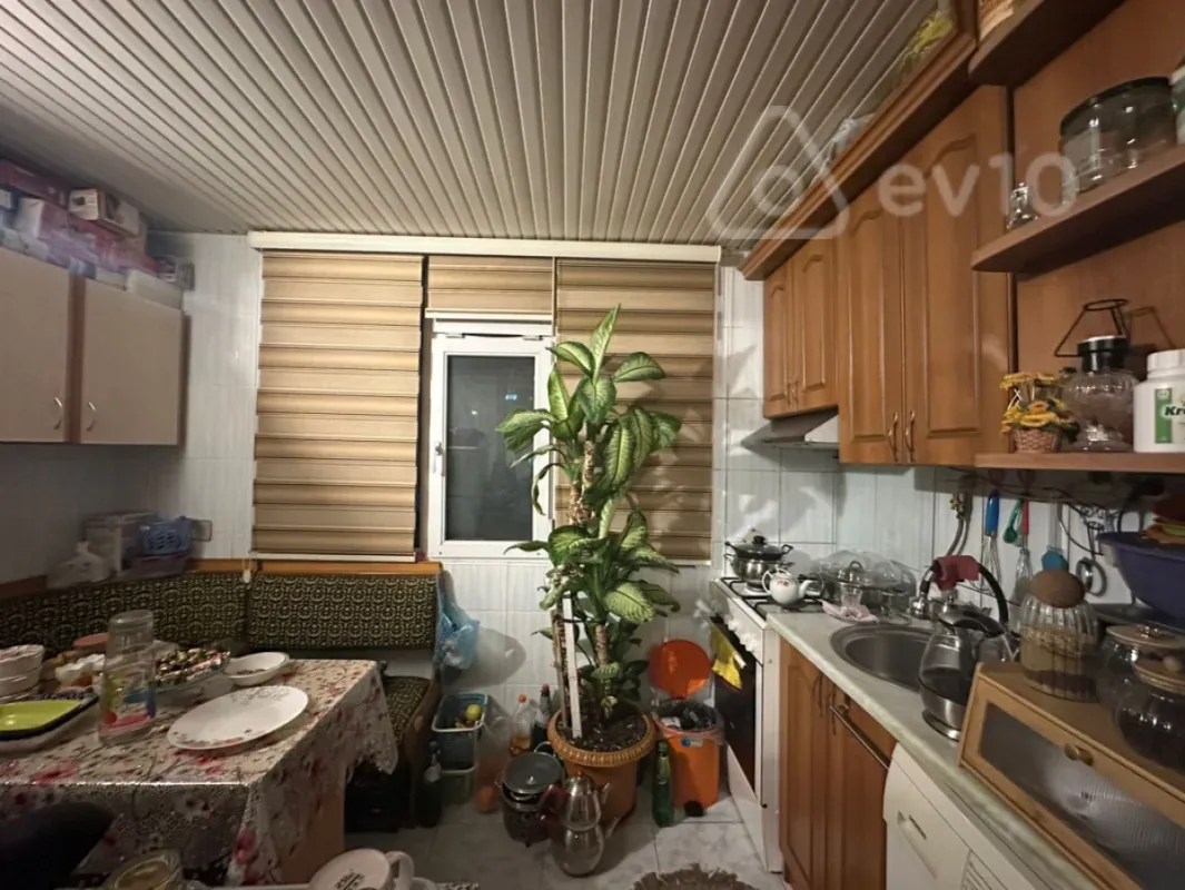 Satılır 2 otaqlı köhnə tikili 45 m²