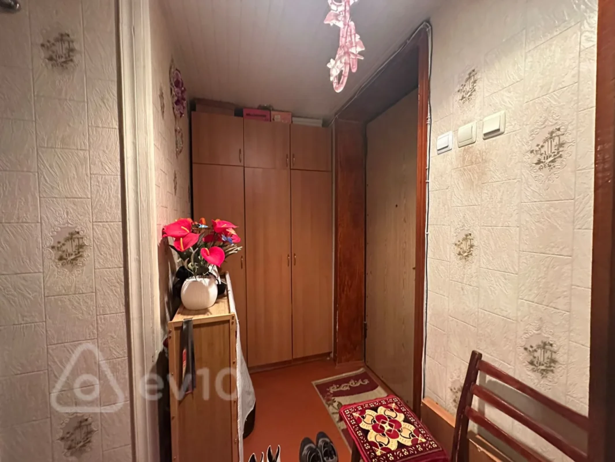 Satılır 2 otaqlı köhnə tikili 45 m²