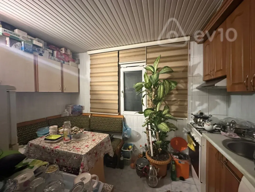 Satılır 2 otaqlı köhnə tikili 45 m²