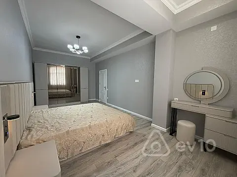 Kirayə verilir 3 otaqlı yeni tikili 100 m²