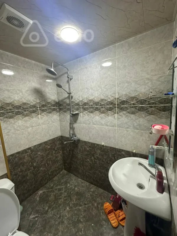 Kirayə verilir 3 otaqlı köhnə tikili 60 m²