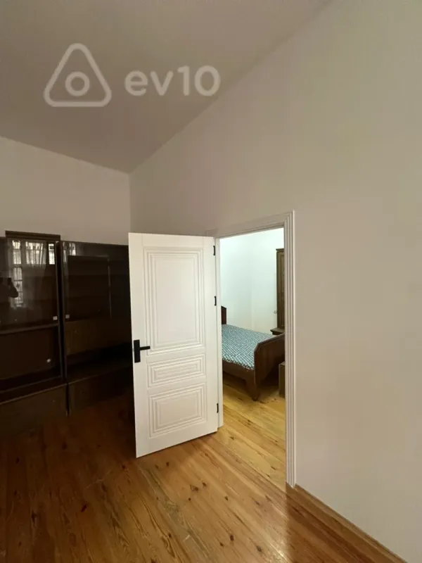 Kirayə verilir 2 otaqlı həyət evi 80 m²