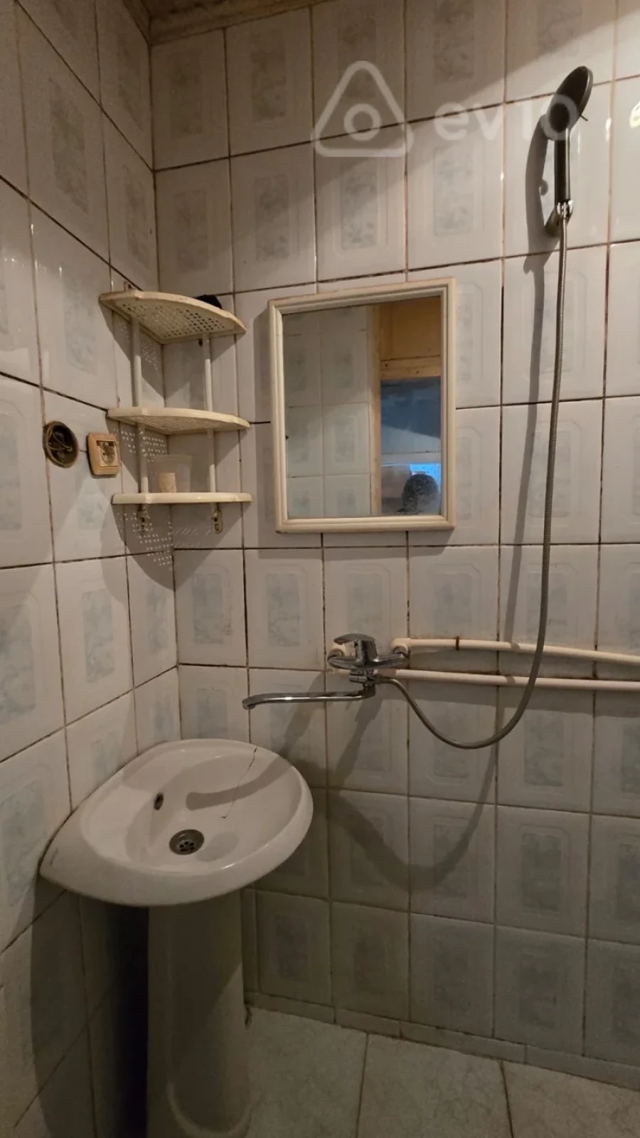 Kirayə verilir 1 otaqlı köhnə tikili 45 m²