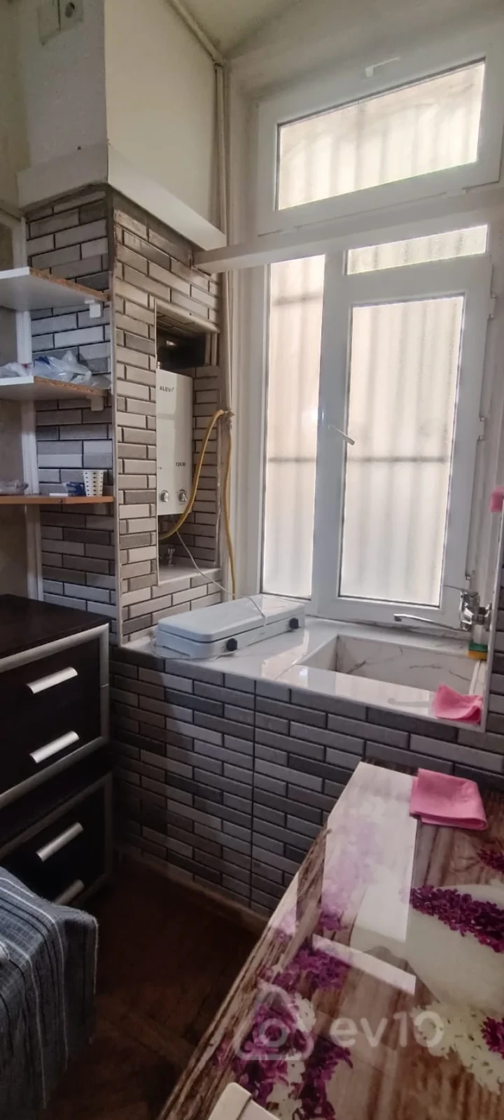 Kirayə verilir 1 otaqlı köhnə tikili 12 m²