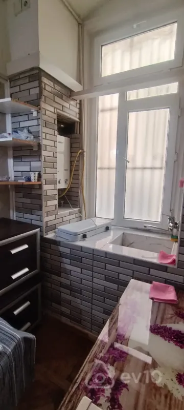 Kirayə verilir 1 otaqlı köhnə tikili 12 m²