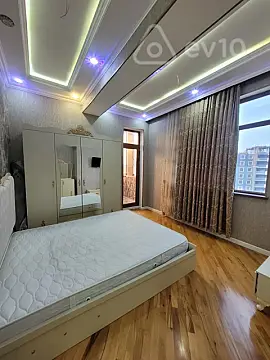 Kirayə verilir 3 otaqlı yeni tikili 90 m²